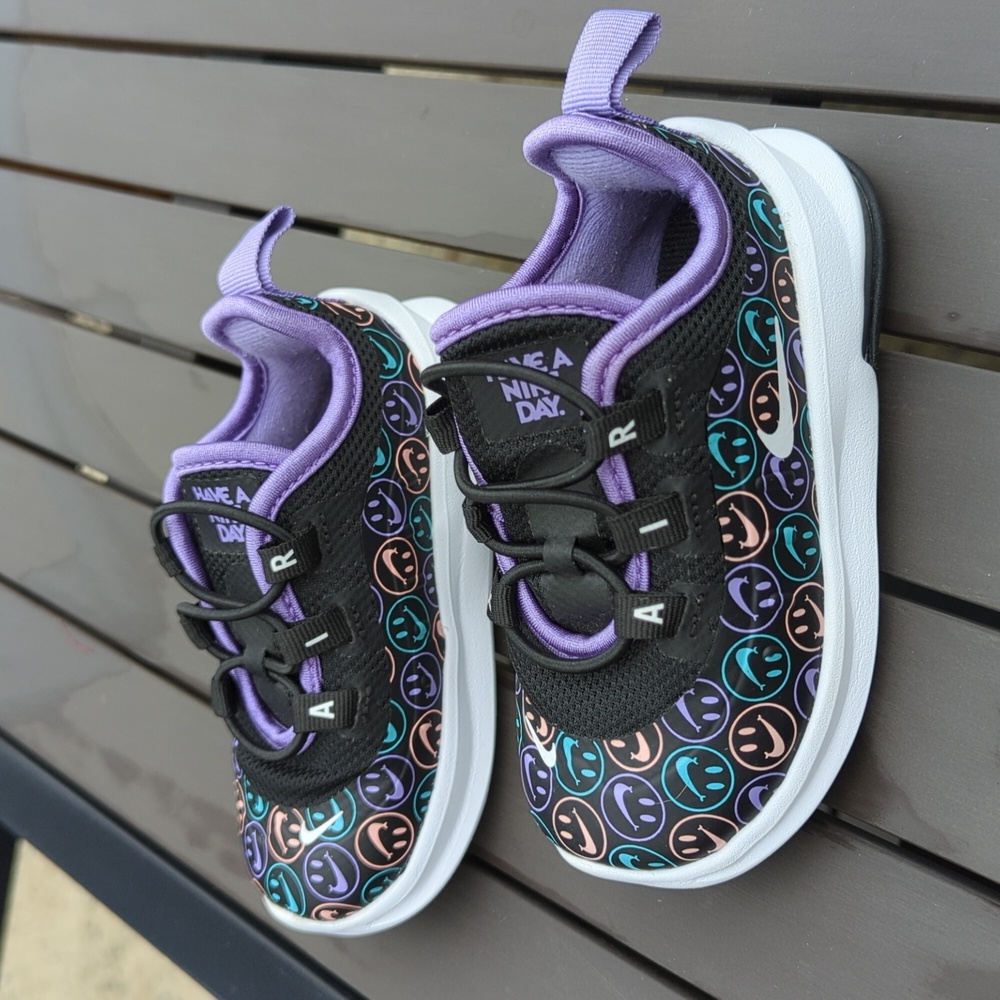 Nike Air Max Axis purple 5C little kid / Have A Nike Day (series)